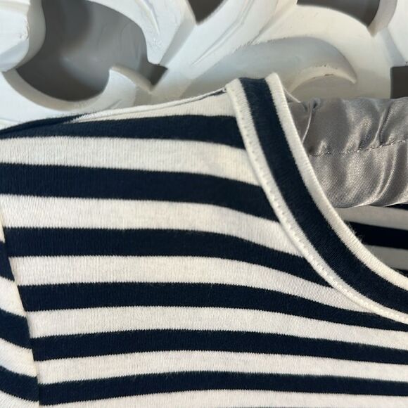 J. Crew perfect fit tee - Picture 4 of 4